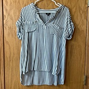 Jones New York Signature Striped shirt sleeve shirt